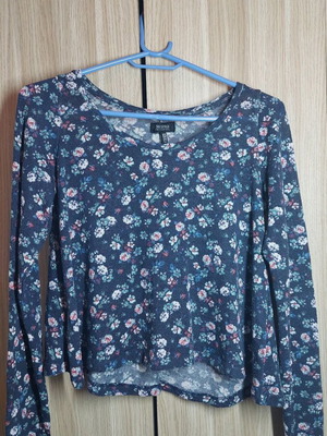 Bershka spring blouse like new, blue multicolor, XS
