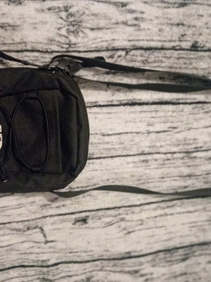 The North Face shoulder bag like new, black
