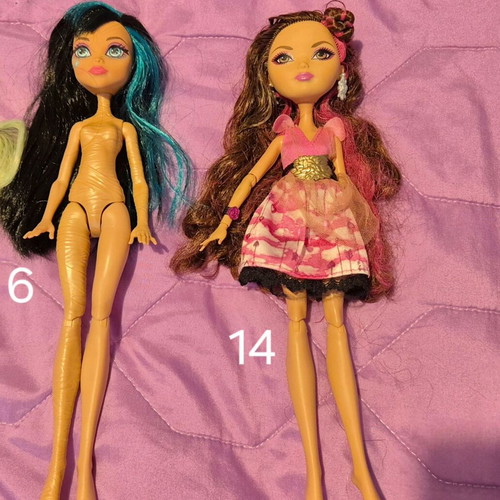 Monster High and Ever After High dolls used, pack of 20