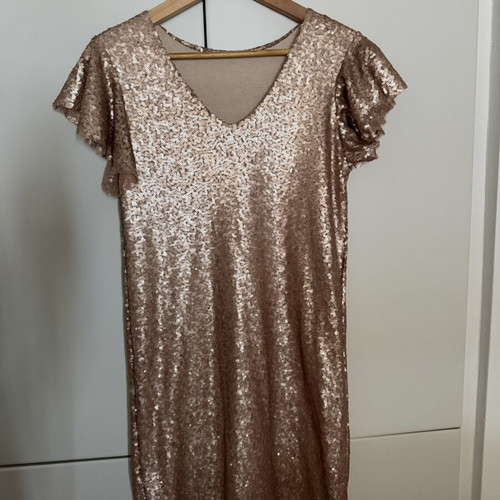 Short dress with sequins in pink gold, like new