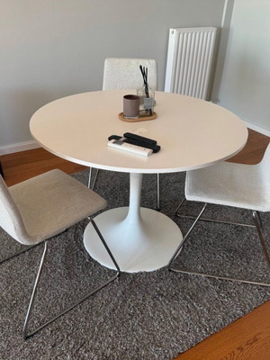 IKEA DOCKSTA τραπέζι 103 cm μεταχειρισμένο, λευκό, ιδανικό για 4 άτομα