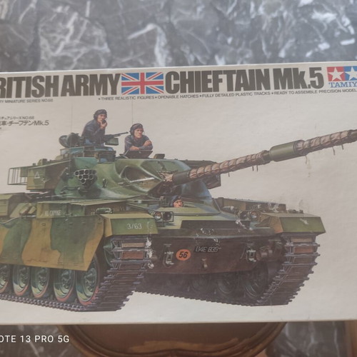 Tamiya British Army Chieftain Mk.5 model kit, vintage edition