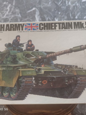 Tamiya British Army Chieftain Mk.5 model kit, vintage edition