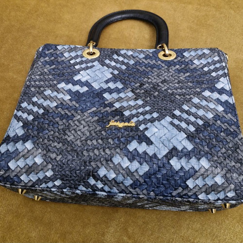 Fragola women's handbag hand-held like new, blue
