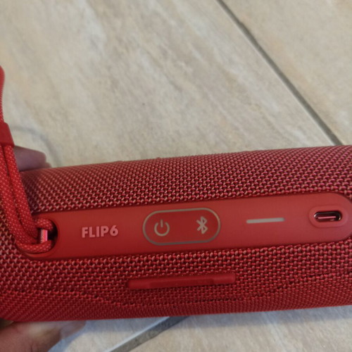 JBL Flip 6 portable Bluetooth speaker, red