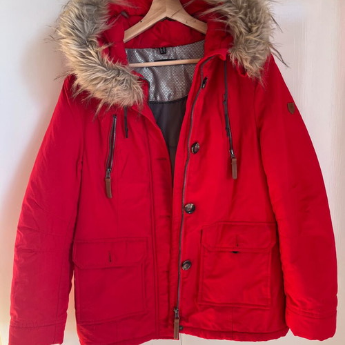 District women's red parka jacket used size L