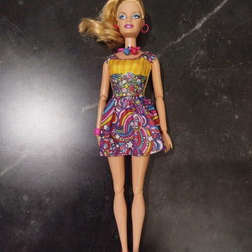 Barbie Fashionistas Swappin Styles doll used