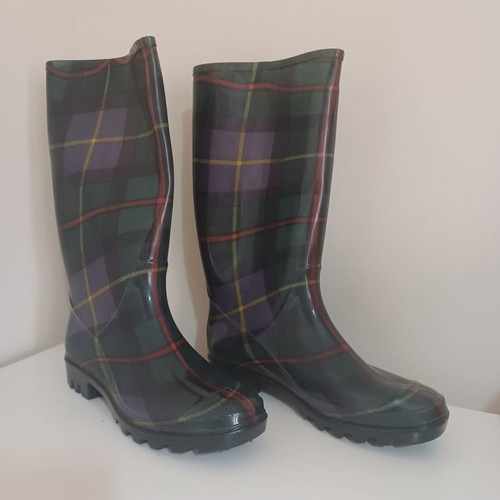 Women's galotses size 38 new with fabric lining