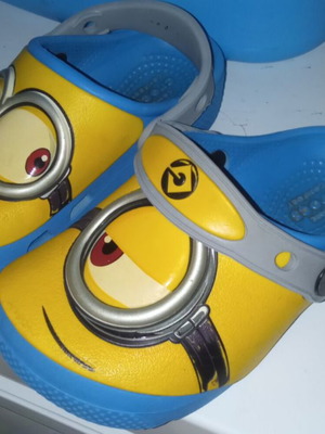 Crocs children's sandals like new, size 9, blue and yellow