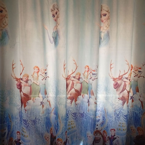 Frozen set for kids' room with curtain, rug, sheets, bedspread & decorative pillow
