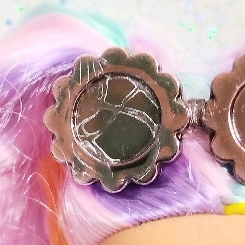 Barbie Extra Mini like new with cracked sunnies