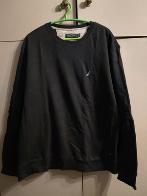 Nautica sweatshirt used, size L, black and blue