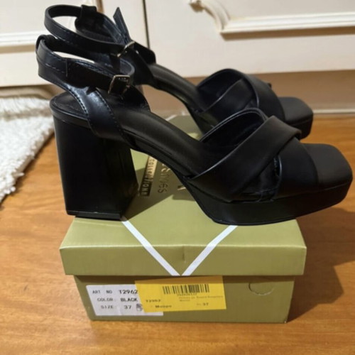 Luigi black sandals with crisscross straps and platform heel new