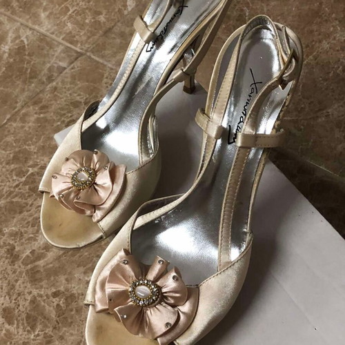 Heels *Chaniotakis*. In excellent condition.