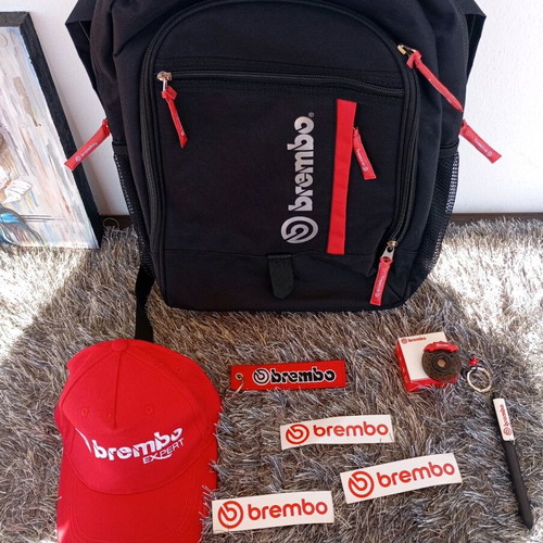Brembo set new with bag, cap, keychains and pen