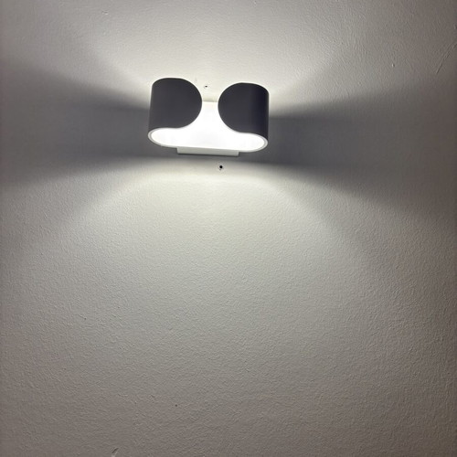 White metal wall lights set of 4 like new