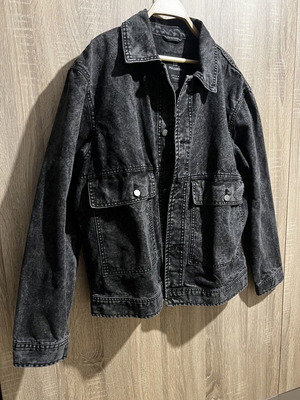 Pull & Bear denim jacket like new, size M, black and grey