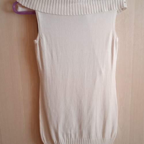 Blouse dress like new, sugar color with rhinestones on collar, size M