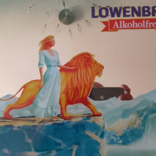 Antique Lowenbrau beer glass advertising 1980-85 like new
