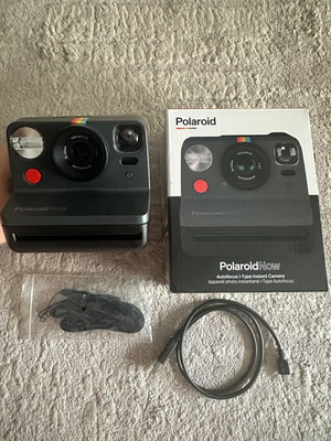 Polaroid Now Black Instant Camera like new