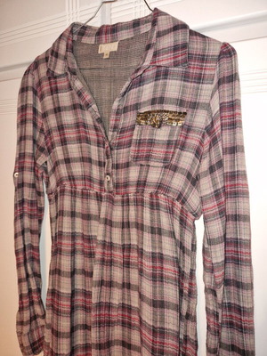 Plaid long tunic shirt medium like new, beige and red