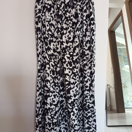 Maaji pants new, size M, black and white