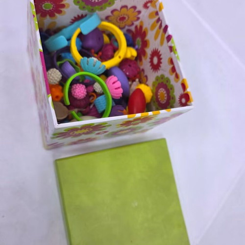 Children's bracelet making kit