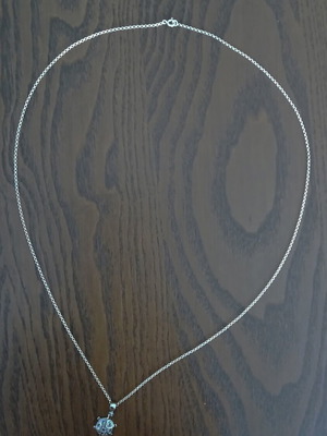 Silver 925 turtle pendant set with blue stones and 65 cm chain, like new