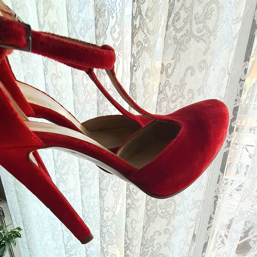 Velvet red pumps new, size 37, genuine leather interior