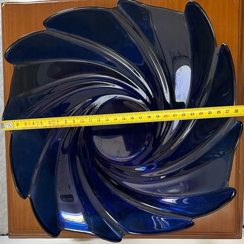 Glass large blue bowl like new