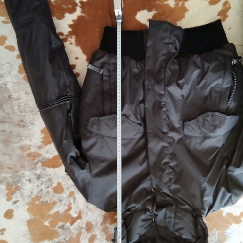 Black modern warm jacket like new, size L