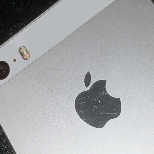 Apple iPhone 5s used, non-working for parts or repair