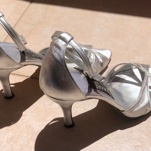 Thomas women's leather silver sandals size 36, like new