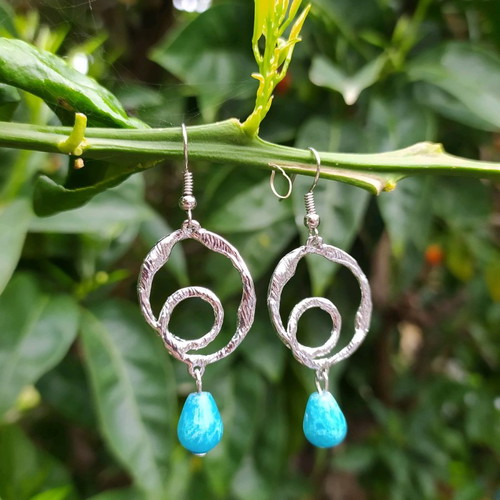 Handmade earrings like new with agate and metal elements