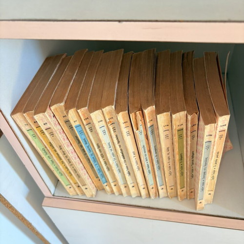 Angelique book collection used, 16 vintage volumes 1964–1965