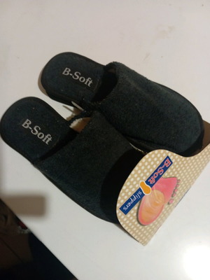 B-Soft No35 slippers new, black winter home shoes