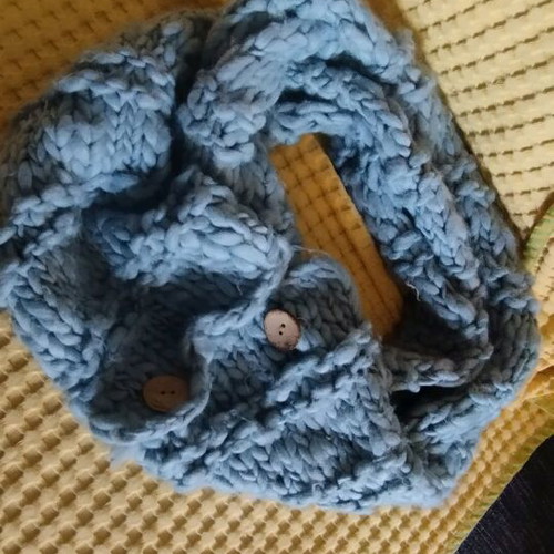 Scarf with button like new