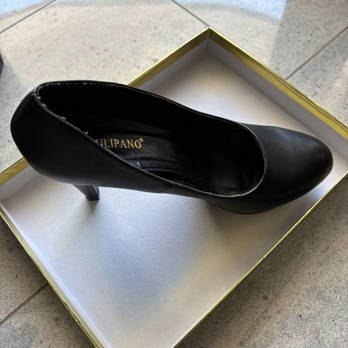 Tulipano black pumps size 40, slightly used