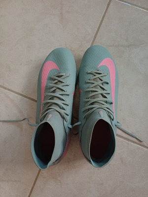 Nike Mercurial Superfly 10 Academy MG football boots, turquoise and pink, size 43.5