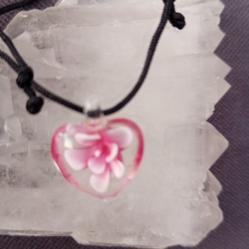 Murano necklace new, white and pink