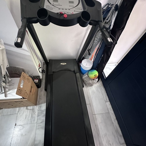 Treadmill like new, recent service
