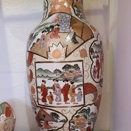 Satsuma vase used vintage Chinese porcelain