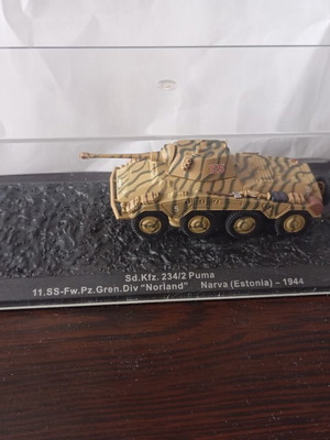 Puma Sd.Kfz. 234/2 Diecast Model 1:72 scale like new