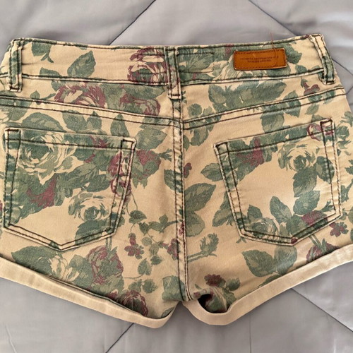 H&M shorts size 36 like new, multicolor green