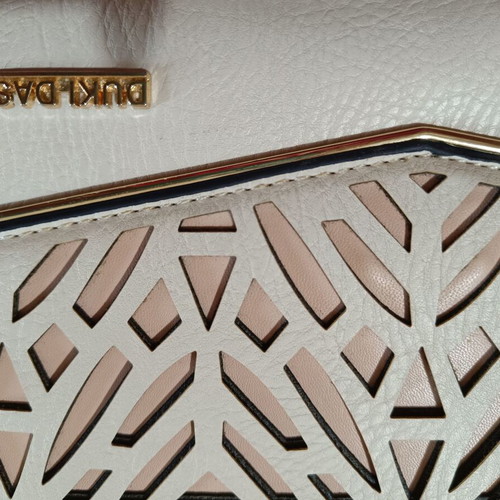 Duki Daso crossbody envelope bag used, beige and white with gold chain