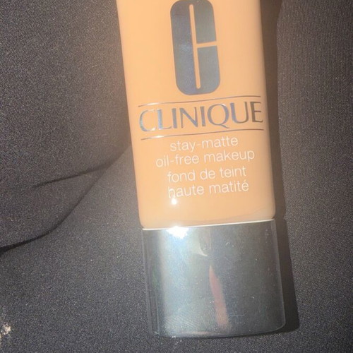 Clinique Stay Matte Oil-Free Makeup new