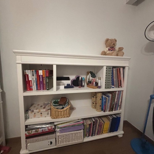 Children's Desk and Library American Style like new