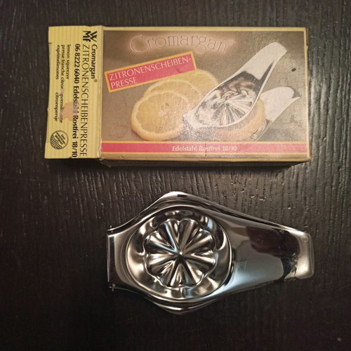 WMF Cromargan 18/10 Lemon Squeezer new