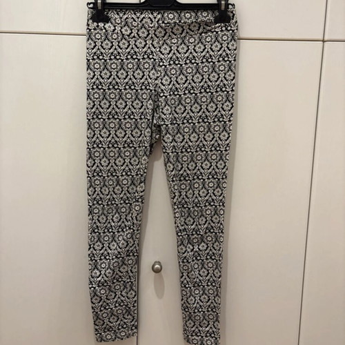 Stradivarius cotton leggings with patterns new, black and white, size M
