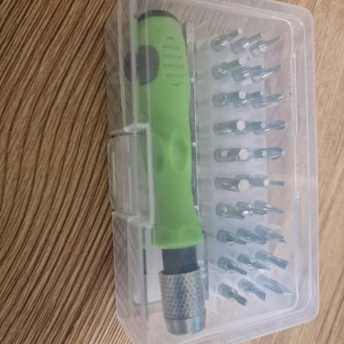 Precision screwdriver set 32-in-1 new with extension and bits